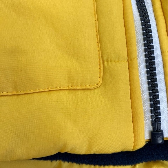 Little Me Yellow Navy Tiger Printed Hooded Puffer Vest Fleece Lined Unisex Sz 2T - Picture 3 of 10